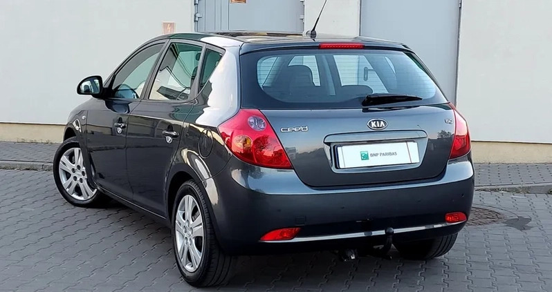 Kia Ceed cena 18900 przebieg: 103000, rok produkcji 2009 z Płock małe 326